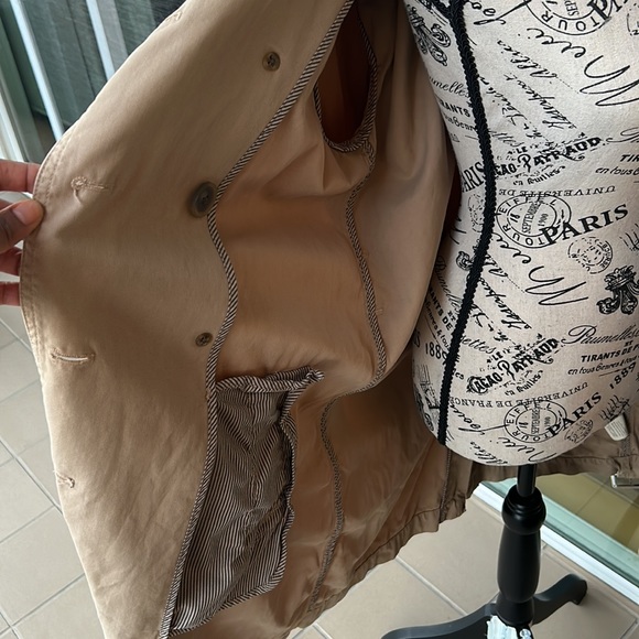 GUC JCrew Mid length trench in Tan - Picture 9 of 11